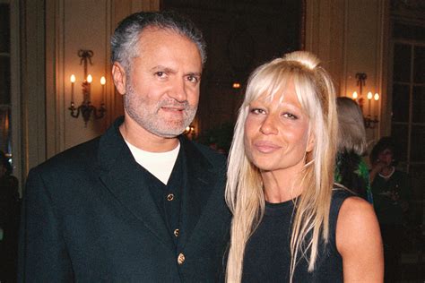 donatella versace morte gianni 1997|gianni versace sister pics.